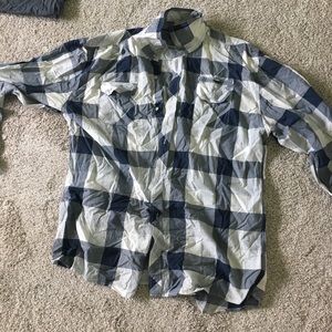 Buckleshirt